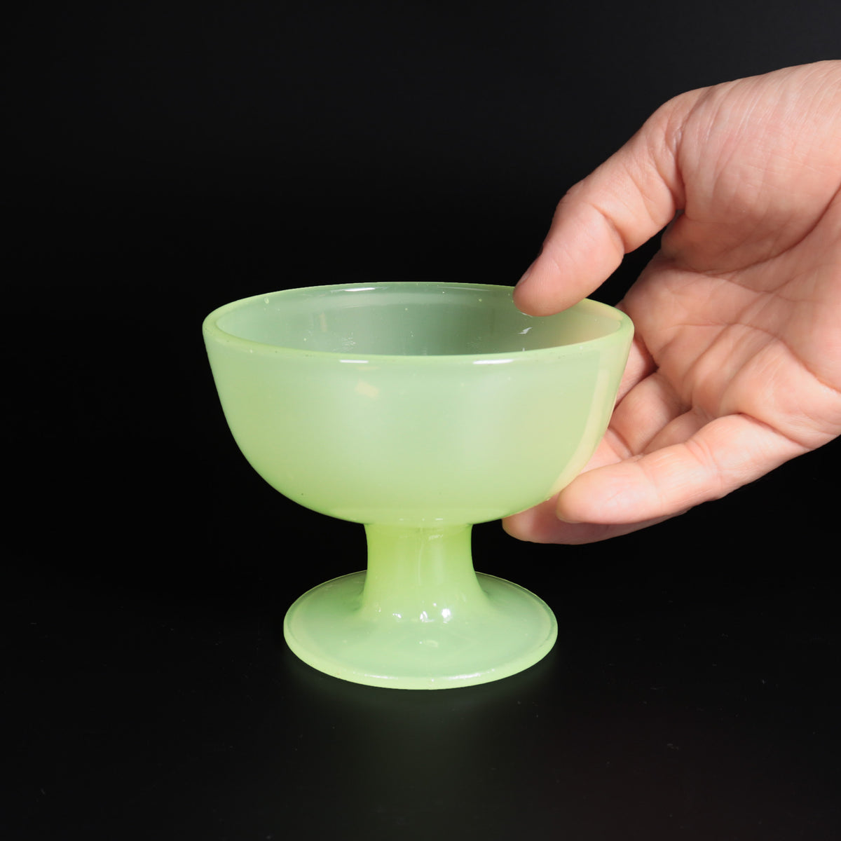 ウランガラス碗型氷コップ [g025] – 青梵ギャラリー