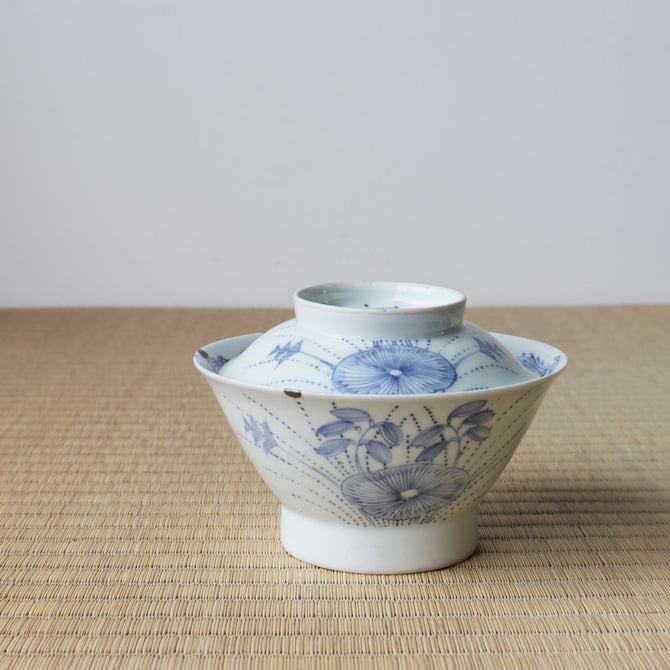 古伊万里線描き草花図染付蓋碗　[p0331]【Old IMARI bowl】