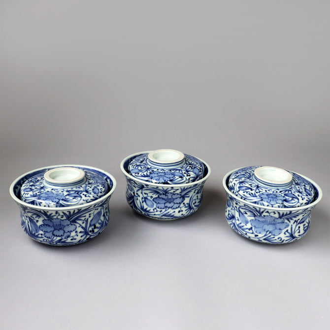 古伊万里牡丹唐草図染付蓋碗　3客[p0327]【Old IMARI bowl‐3pcs】