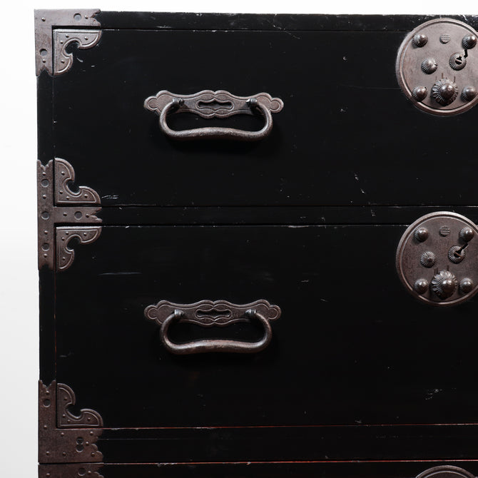 時代箪笥／黒塗庄内衣裳箪笥【SHONAI clothing chest】[j1157]　Japanese Antique Furniture