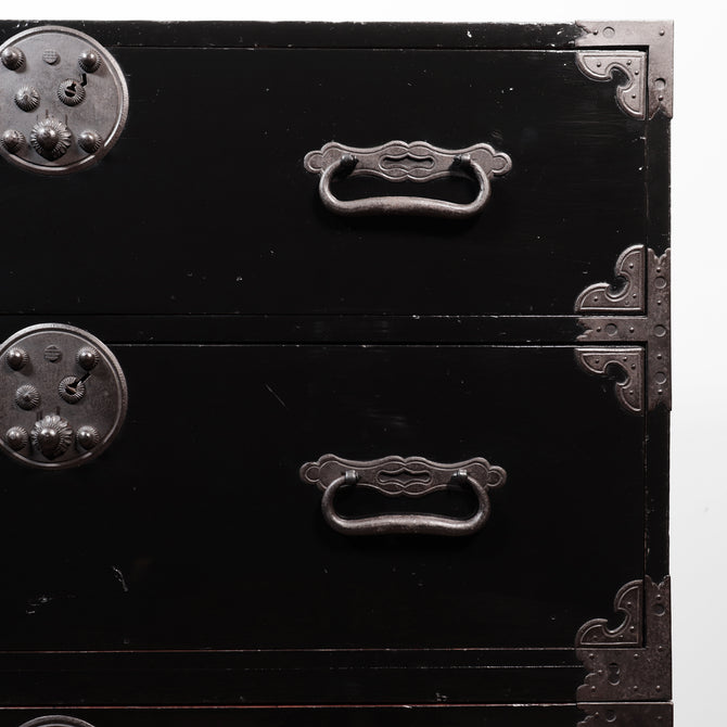 時代箪笥／黒塗庄内衣裳箪笥【SHONAI clothing chest】[j1157]　Japanese Antique Furniture