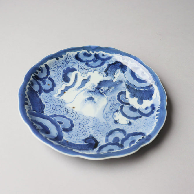 古伊万里染付雲龍図7寸皿　[p0336]【Old IMARI plate】