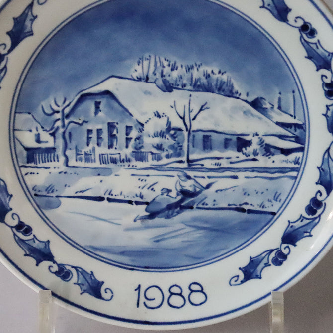 ロイヤルデルフト イヤープレート(18.3cm) 1988年【royal delft year plate 1988】 [DFS88]